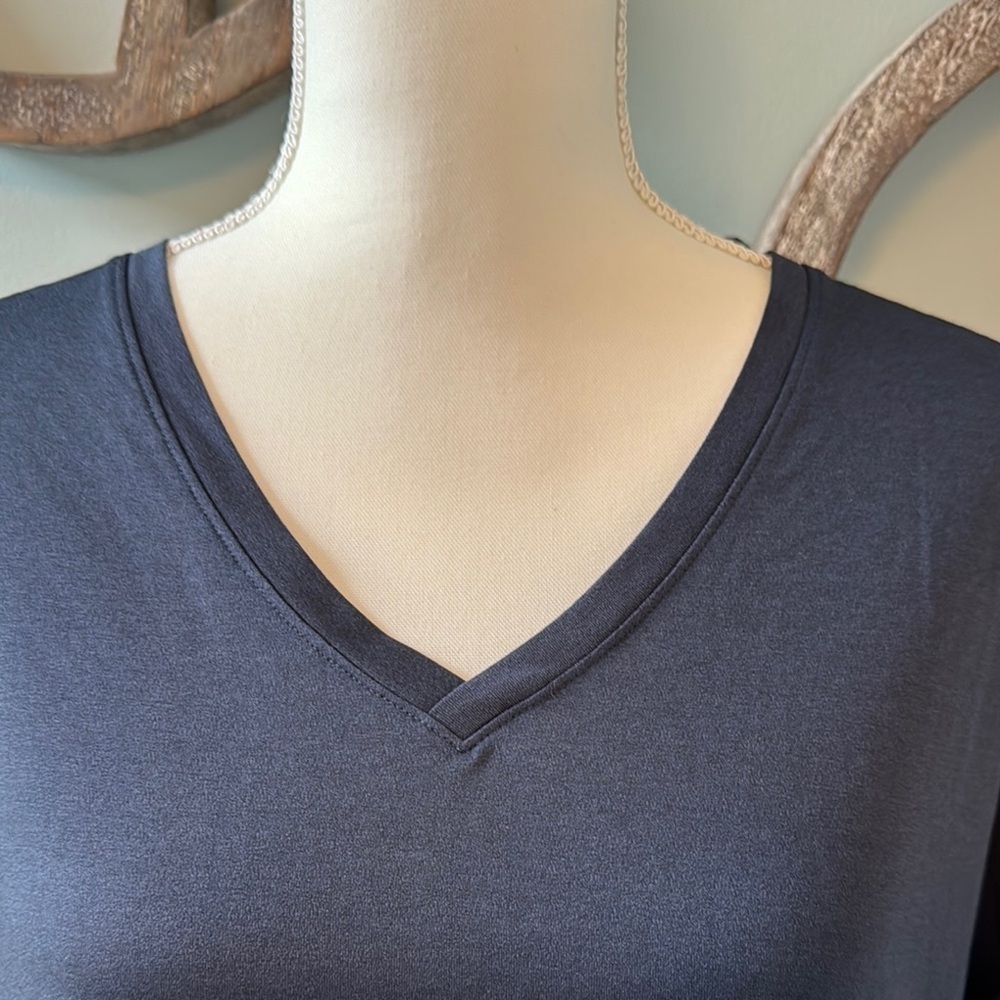 New Balance Blue Relaxed Short Sleeve Tee size XL - Picture 3 of 5